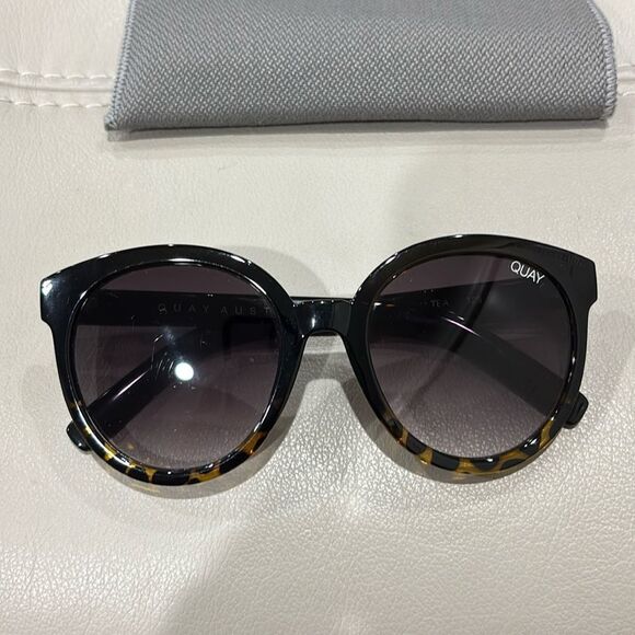 Quay Australia Accessories - QUAY AUSTRALIA HIGH TEA ROUND OVERSIZED SUNGLASSES